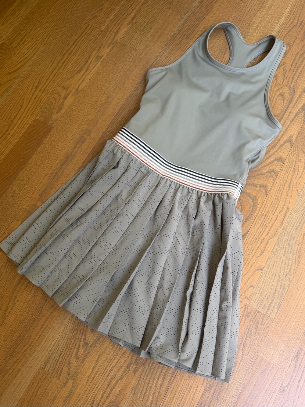 Wilson Laser Cut Pleat Tennis Dress Vetiver Sage Green with Striped Waist Small - Picture 3 of 12